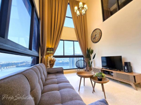 Loft Suite Seaview 2BR JB CIQ 8pax